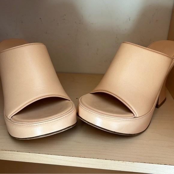 Bottega Veneta platform leather heels - Picture 2 of 6